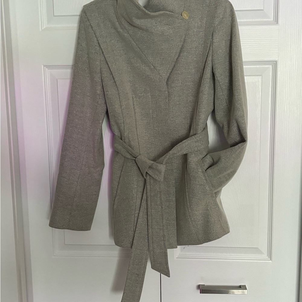 Elegant Gray Women's Coat